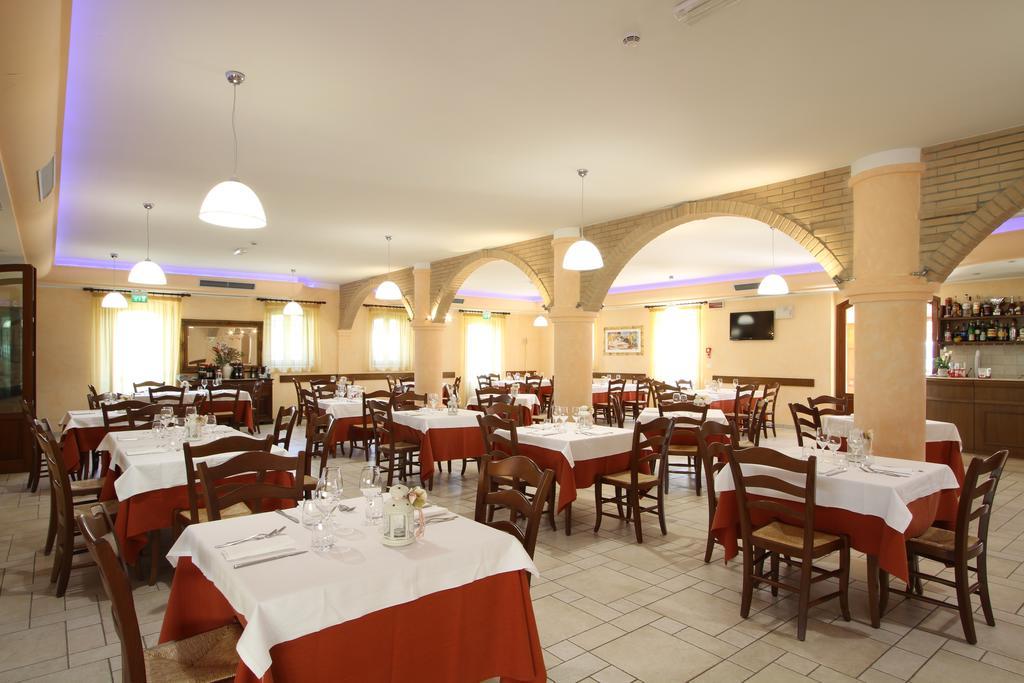 Country House Il Ponte ألبا أدرياتيكا المظهر الخارجي الصورة